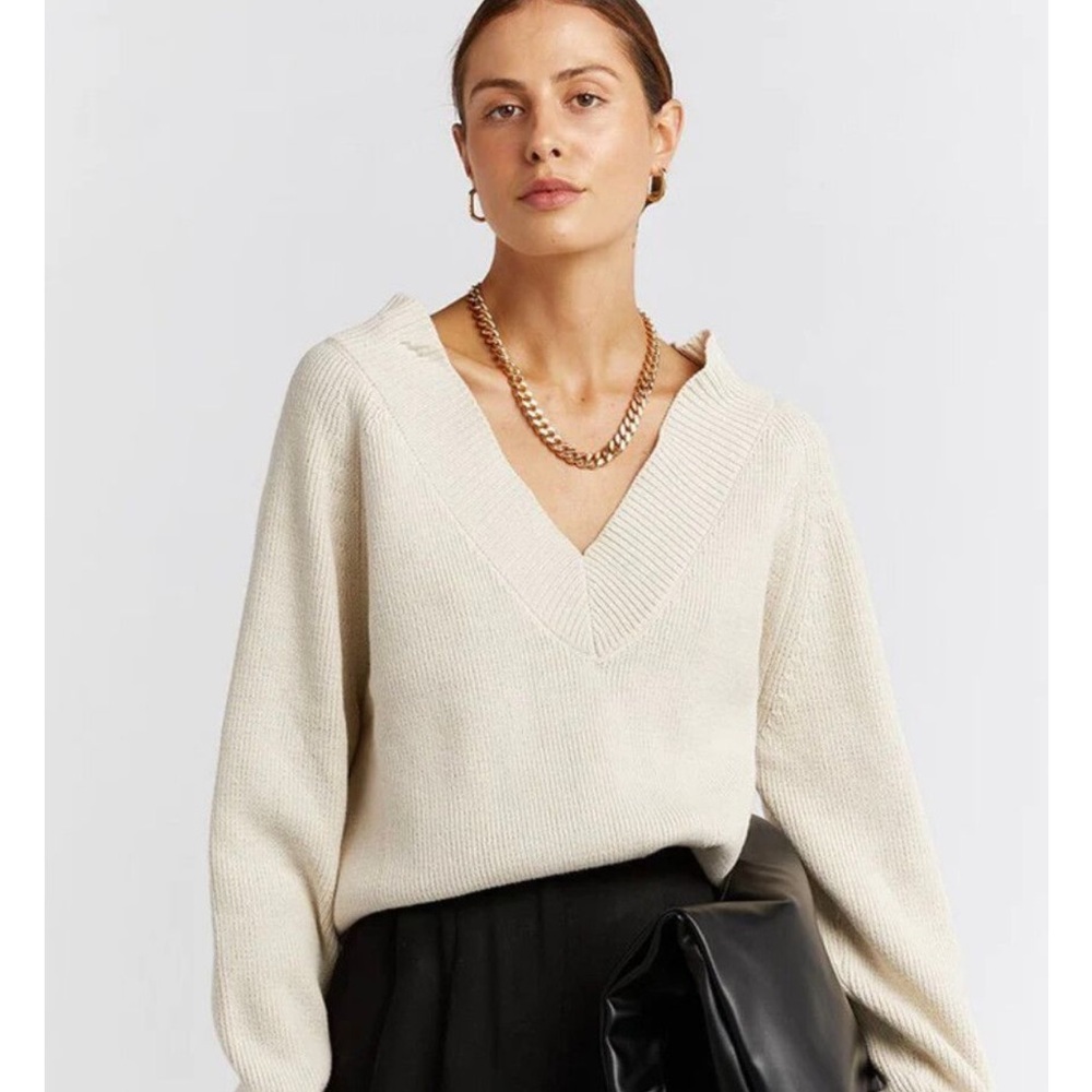 DISSH Aldea V Neck Knit Jumper Sweater